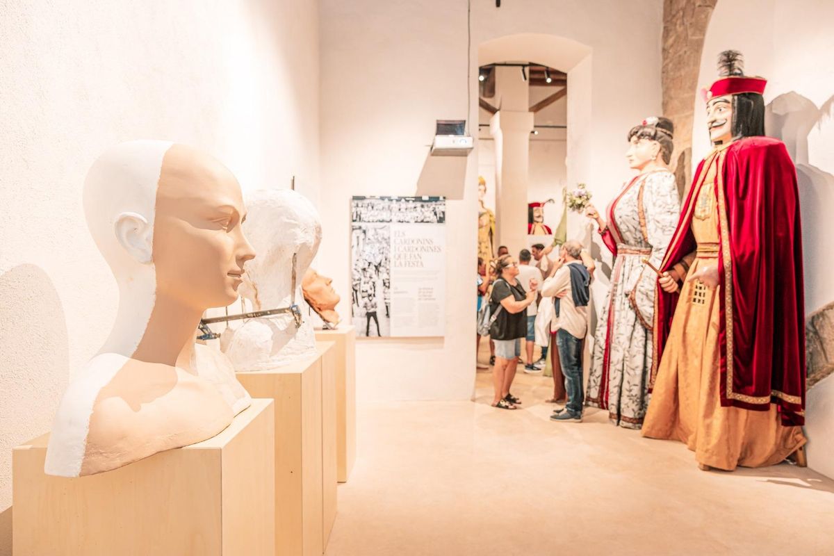 La Casa dels Gegants compta amb un espai sobre el procés de construcció de els figures