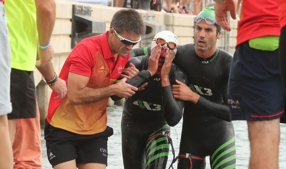 Triatlón en la Marina de Valencia