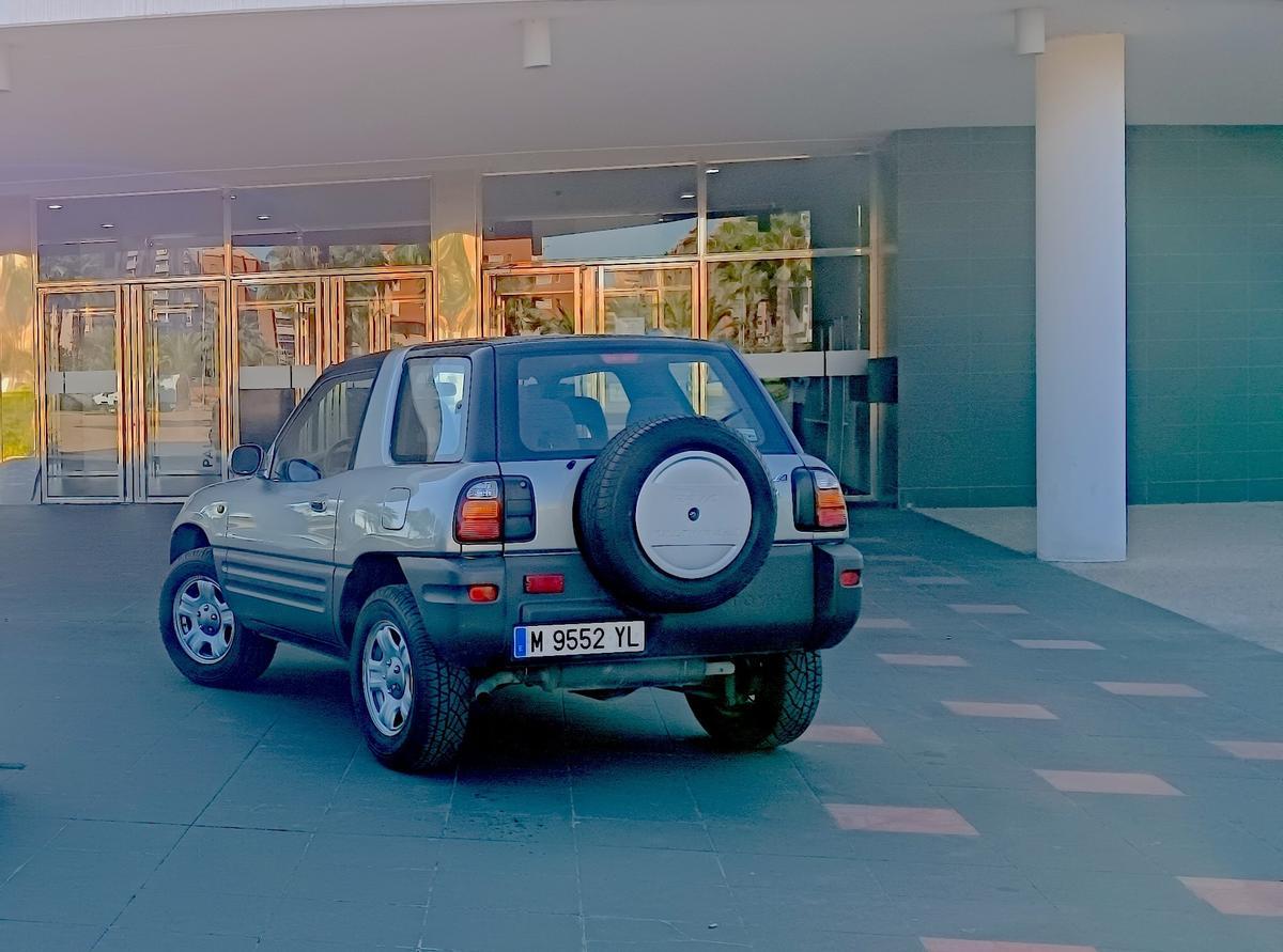 RAV4