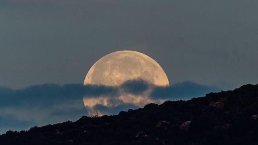 La superluna rosa de abril