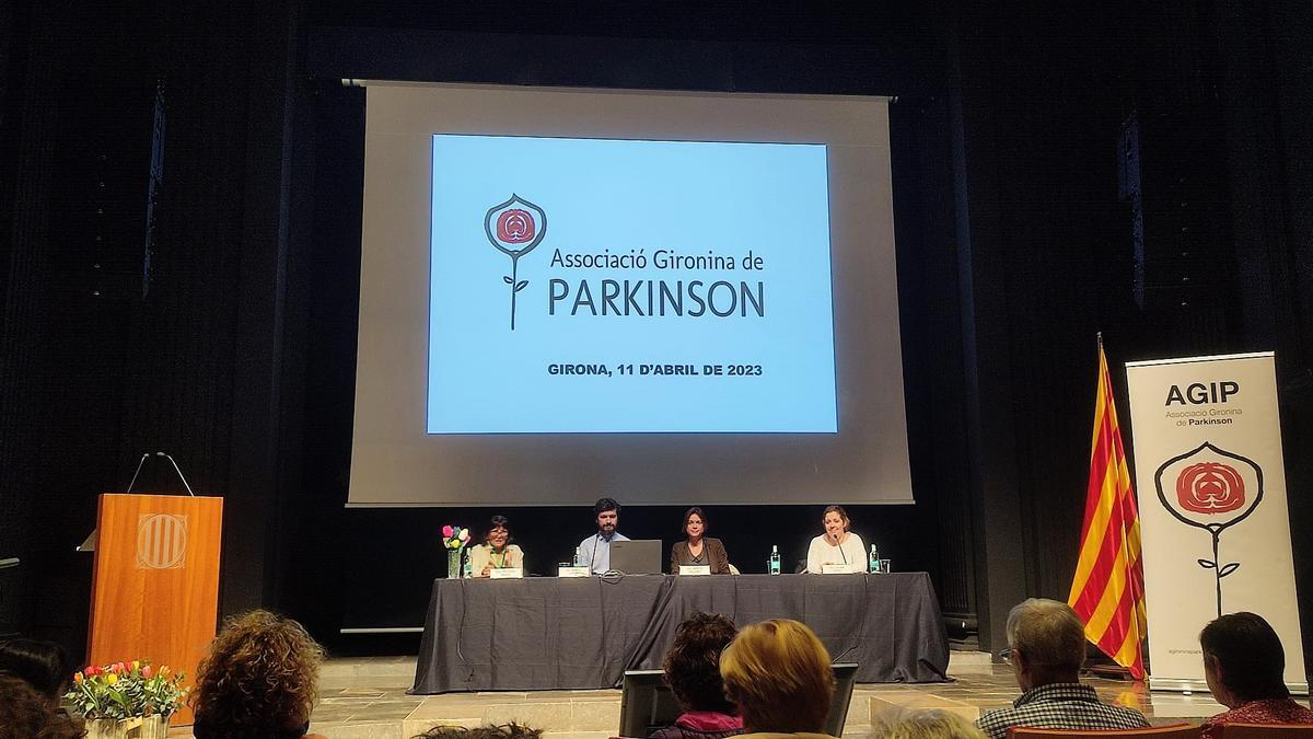 Primera jornada organitzada per l’Associació Gironina de Parkinson, amb motiu del dia mundial de la malaltia, ahir.