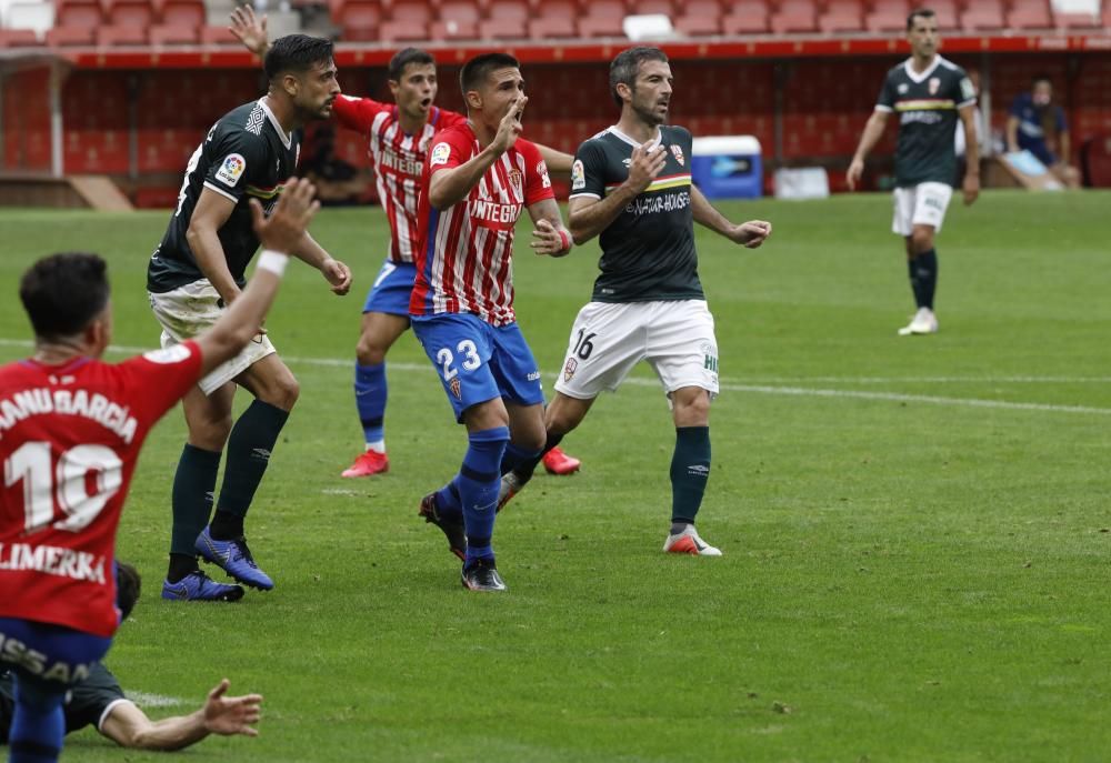 El partido entre el Sporting y el Logroñés, en imágenes