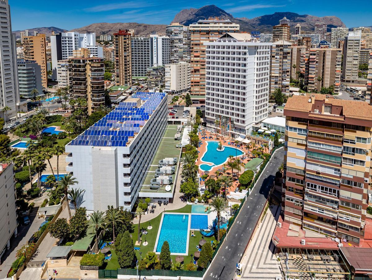 50 años del hotel Poseidón de Benidorm: el antes y el ahora 50 años del hotel Poseidón de Benidorm: el antes y el ahora