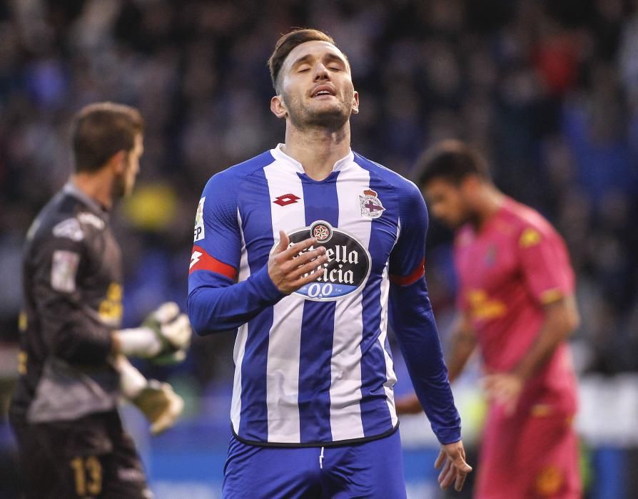 El Dépor cae en Riazor ante Las Palmas