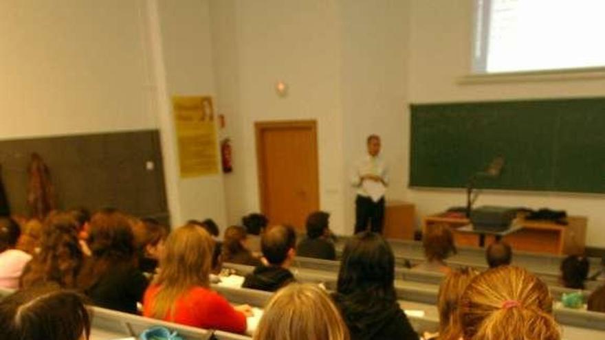 Más del 50% de docentes universitarios gallegos aumentará sus horas de clase