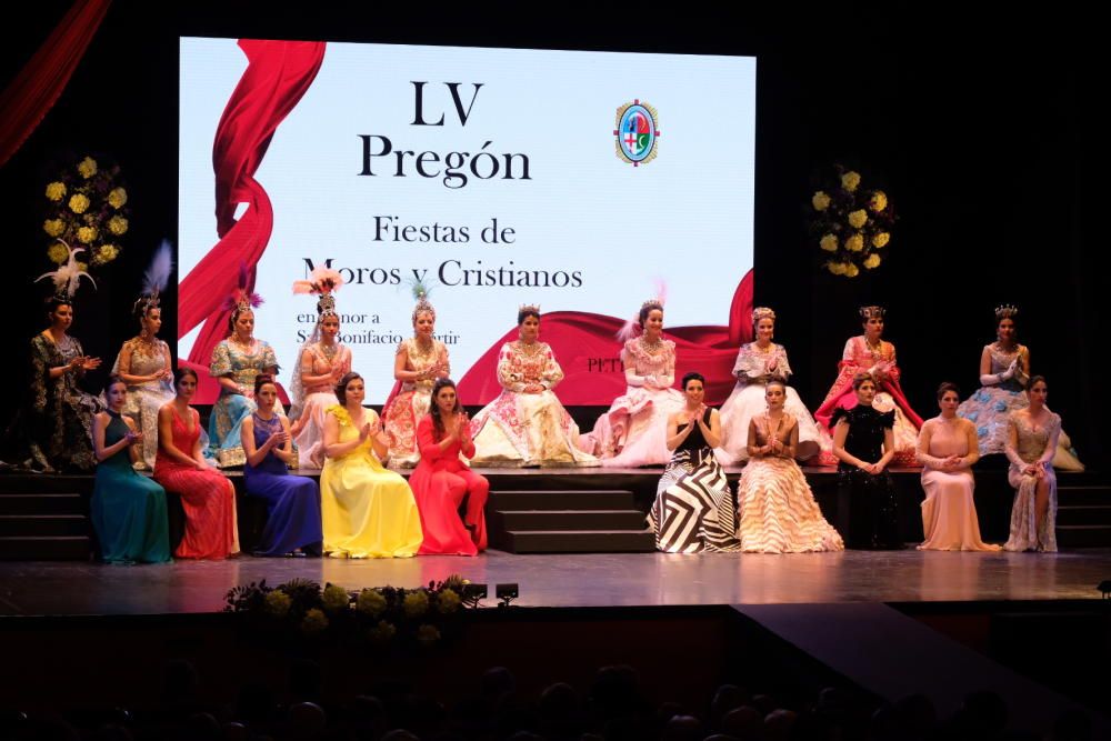 El rector de la UA, Manuel Palomar, da el pregón de los Moros y Cristianos de Petrer