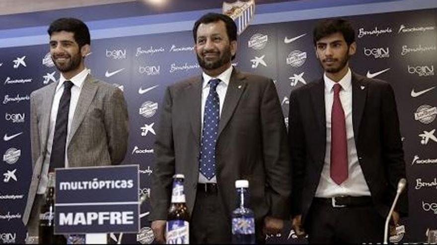 Al-Thani, junto a Nasser y Nayef, miembros del Consejo.