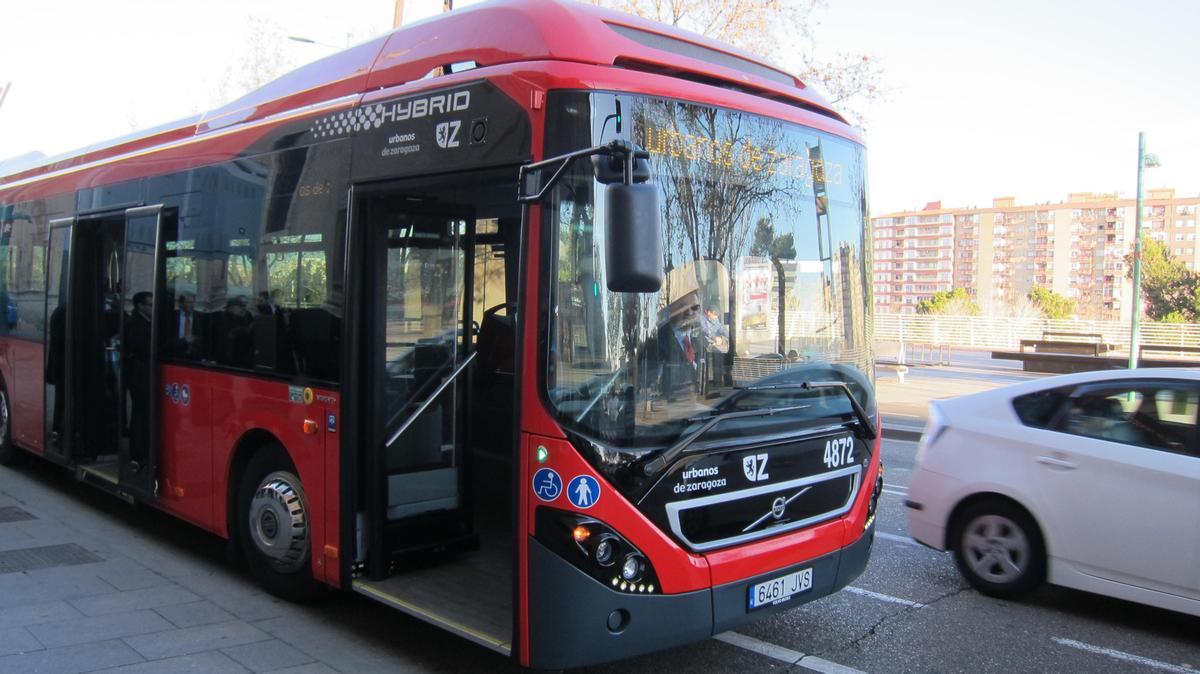 Un autobús del transporte público en Zaragoza