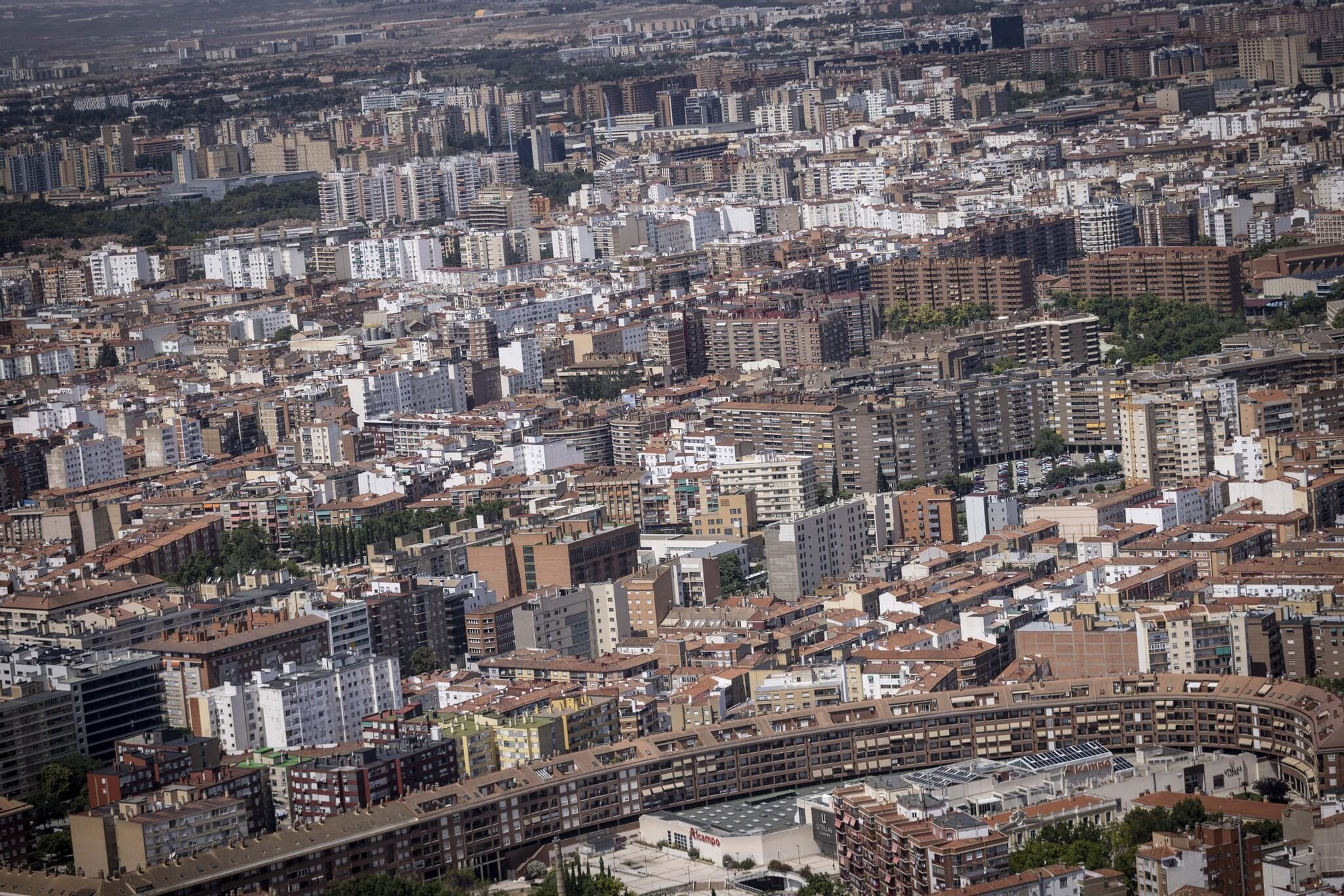 Así se ve Zaragoza desde el helicóptero de la Unidad Aérea de la Policía