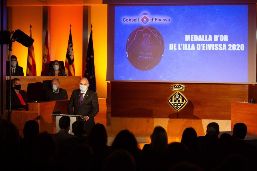 Medallas de Oro y Premios al Mérito Ciudadano en Ibiza