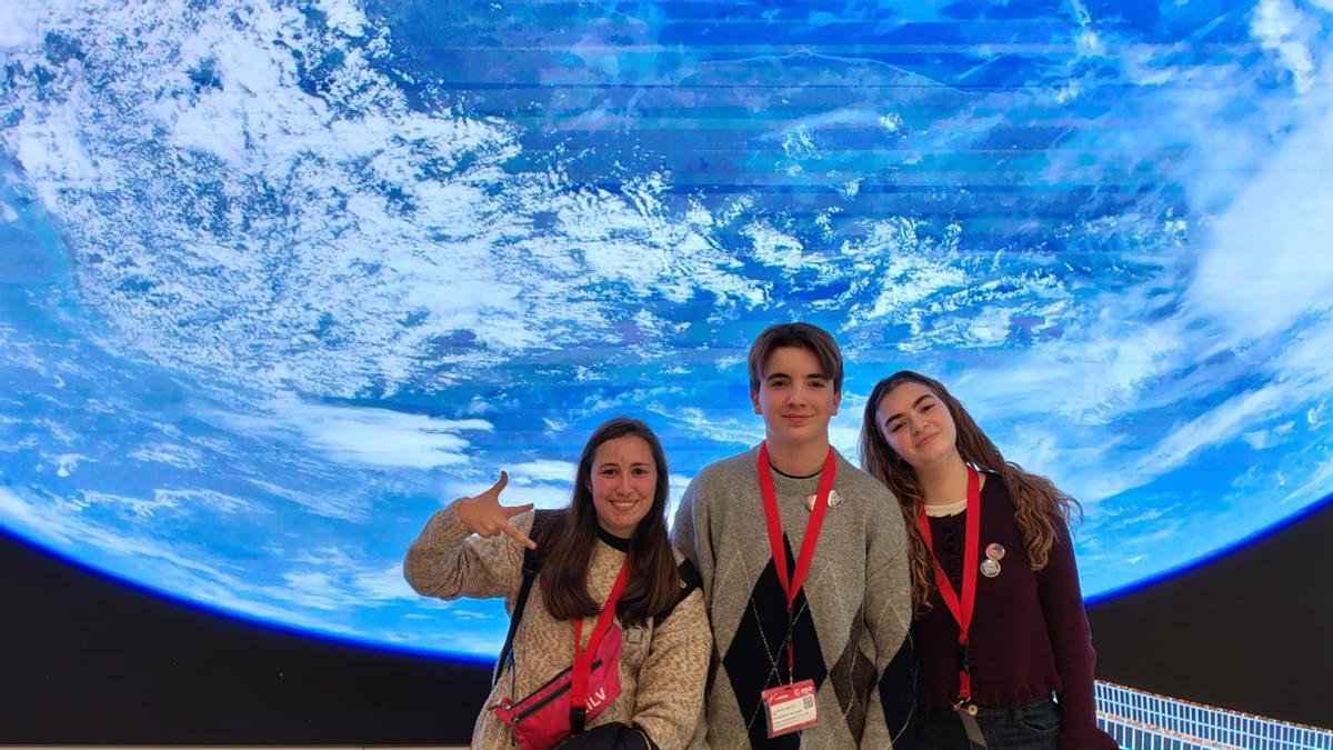 Els joves de l'IES La Patacona d'Alboraia que ha guanyat el concurs 'Telegrama a un planeta' de l'OAUV i l'ESA.