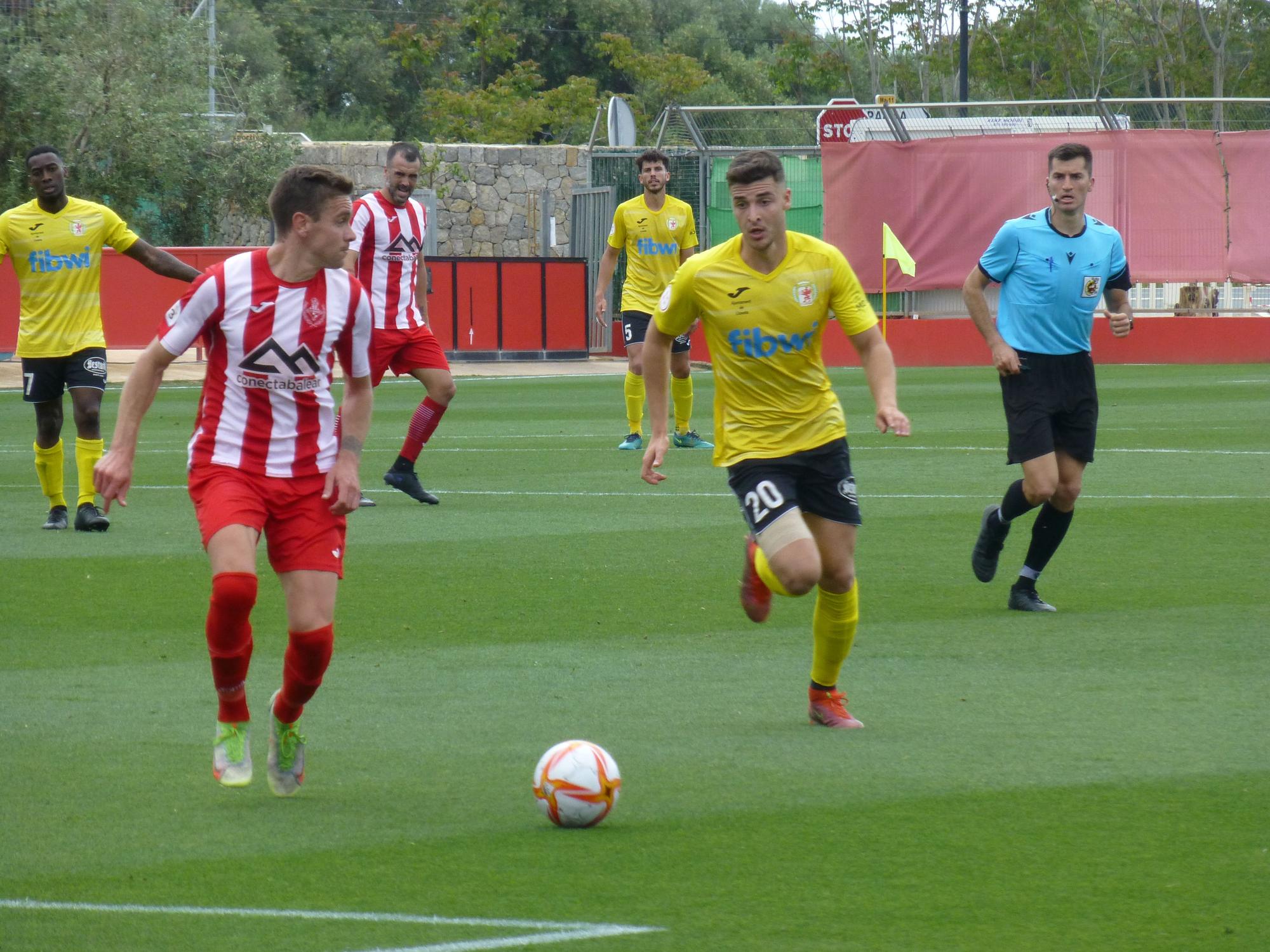 Semifinal Manacor-Llosetense del play-off de la Tercera División balear