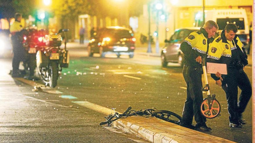 Una joven ciclista muere atropellada por un conductor ebrio en Valencia
