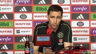 De Burgos Bengoetxea, el árbitro de la final de Copa, rompe a llorar: "Es muy jodido que le digan a tu hijo que su padre es un ladrón"