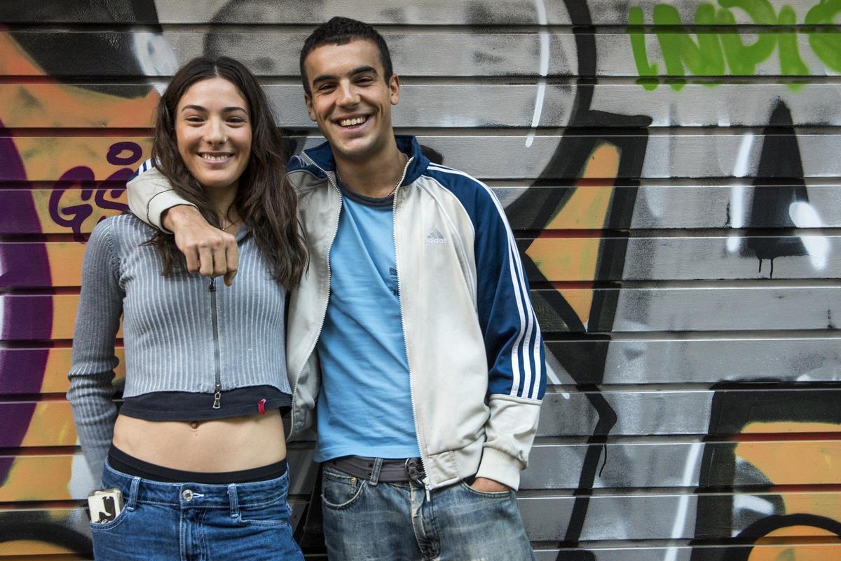 Candela Gonzalez y Oscar Casas durante el rodaje de la pelicula de Mario Casas, 'Mi Soledad Tiene Alas'.