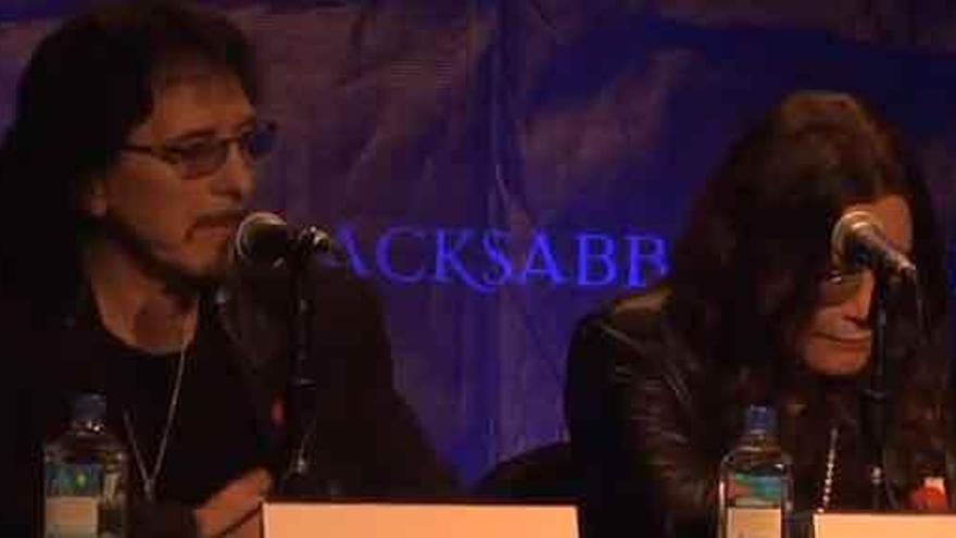 Tony Iommi, guitarrista de Black Sabbath, sufre un linfoma que ha llevado al grupo británico a suspender su gira en Europa.