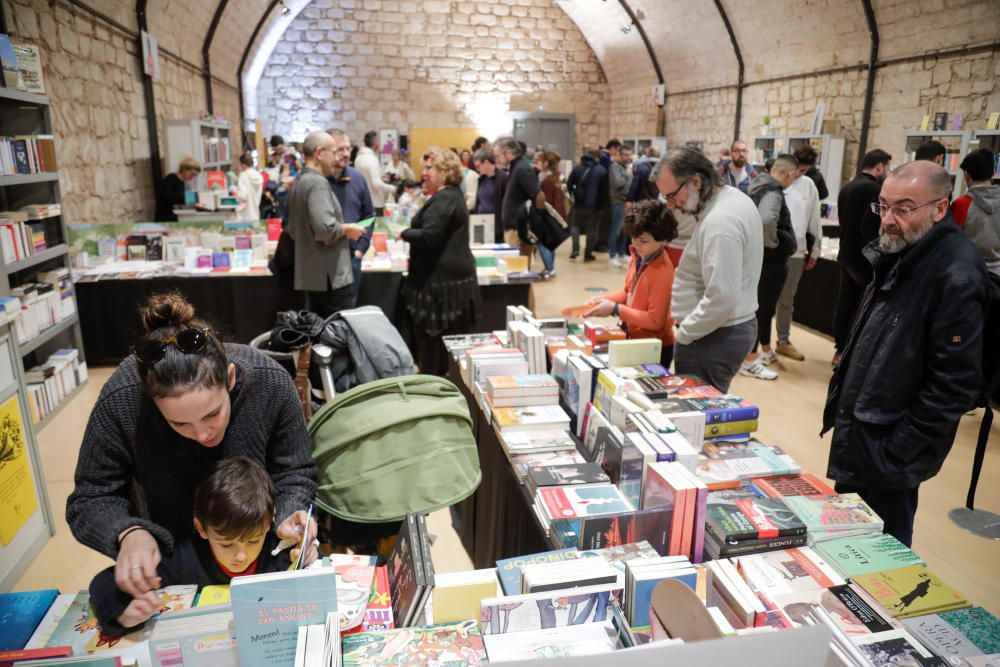 El libro en catalán incrementa sus ventas en el Aljub de Es Baluard