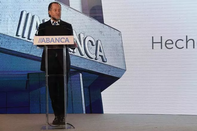 Abanca rechaza una fusión con el Sabadell: "No tenemos interés en esta operación"