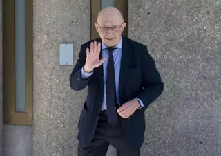 Hacienda remitió información "incompleta" al juez que investiga a Montoro por amañar leyes a favor de empresas privadas