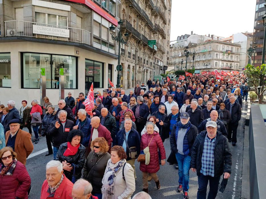 Cerca de 6.000 personas piden pensiones dignas
