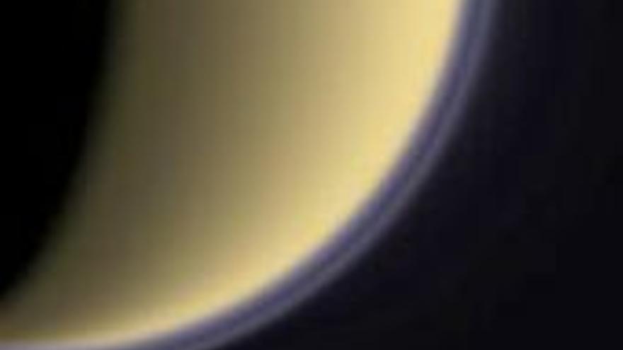 La sonda Cassini se aproxima a Titán, el mayor satélite de Saturno