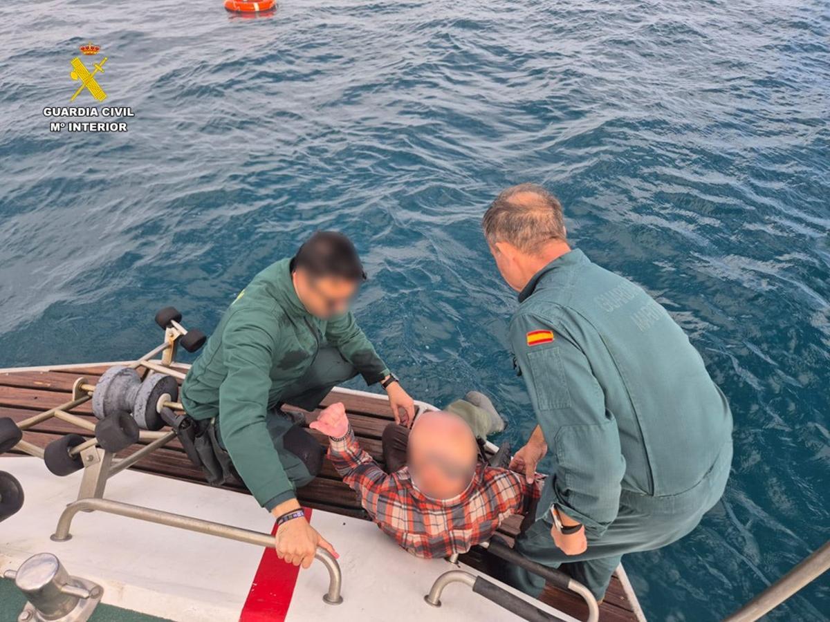 Un momento del rescate en Alicante.