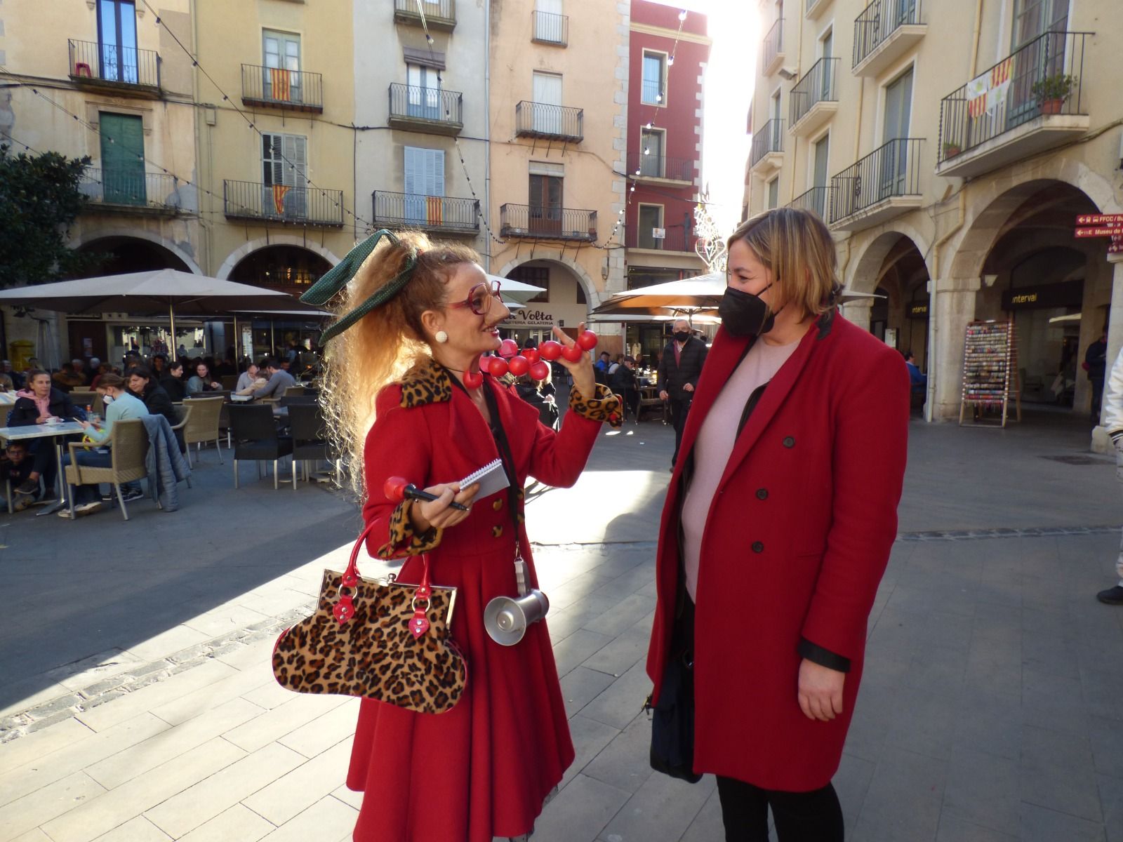 La Dona dels Nassos es passeja per Figueres per tancar l'any