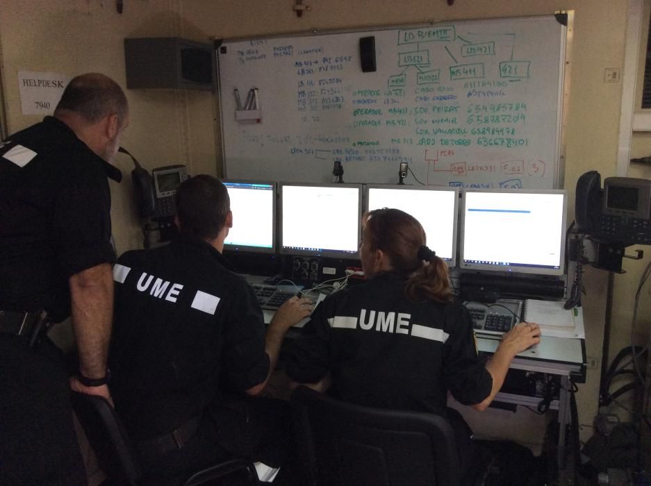 El colegio Miguel Hernández de Orihuela se convierte en el centro de operaciones de la UME