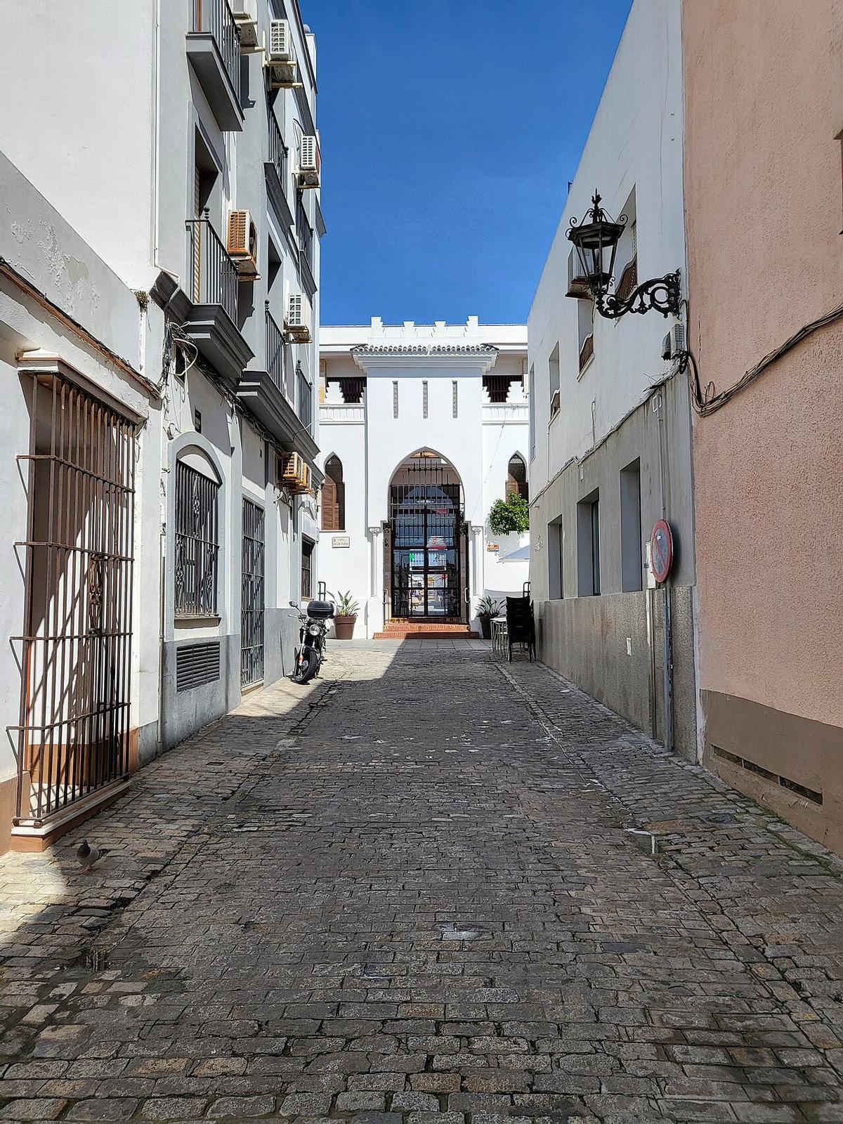 Calle hacia el Mercado Central de Abastos, en San Fernando.