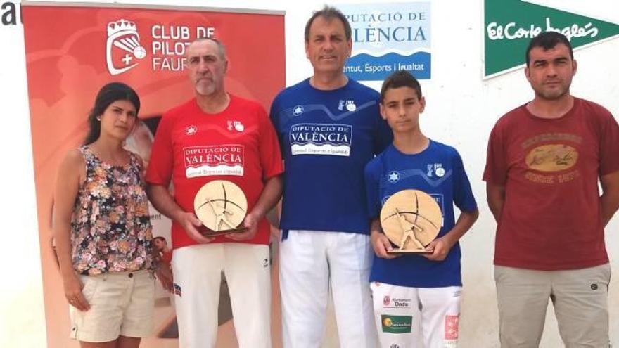 De roig, Sales de Borriol, i de blau, Pedro d&#039;Onda, finalistes veterans de galotxa.