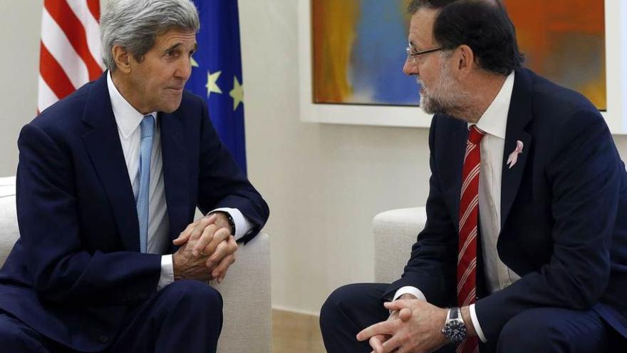 Kerry, con Mariano Rajoy, ayer, durante su entrevista.