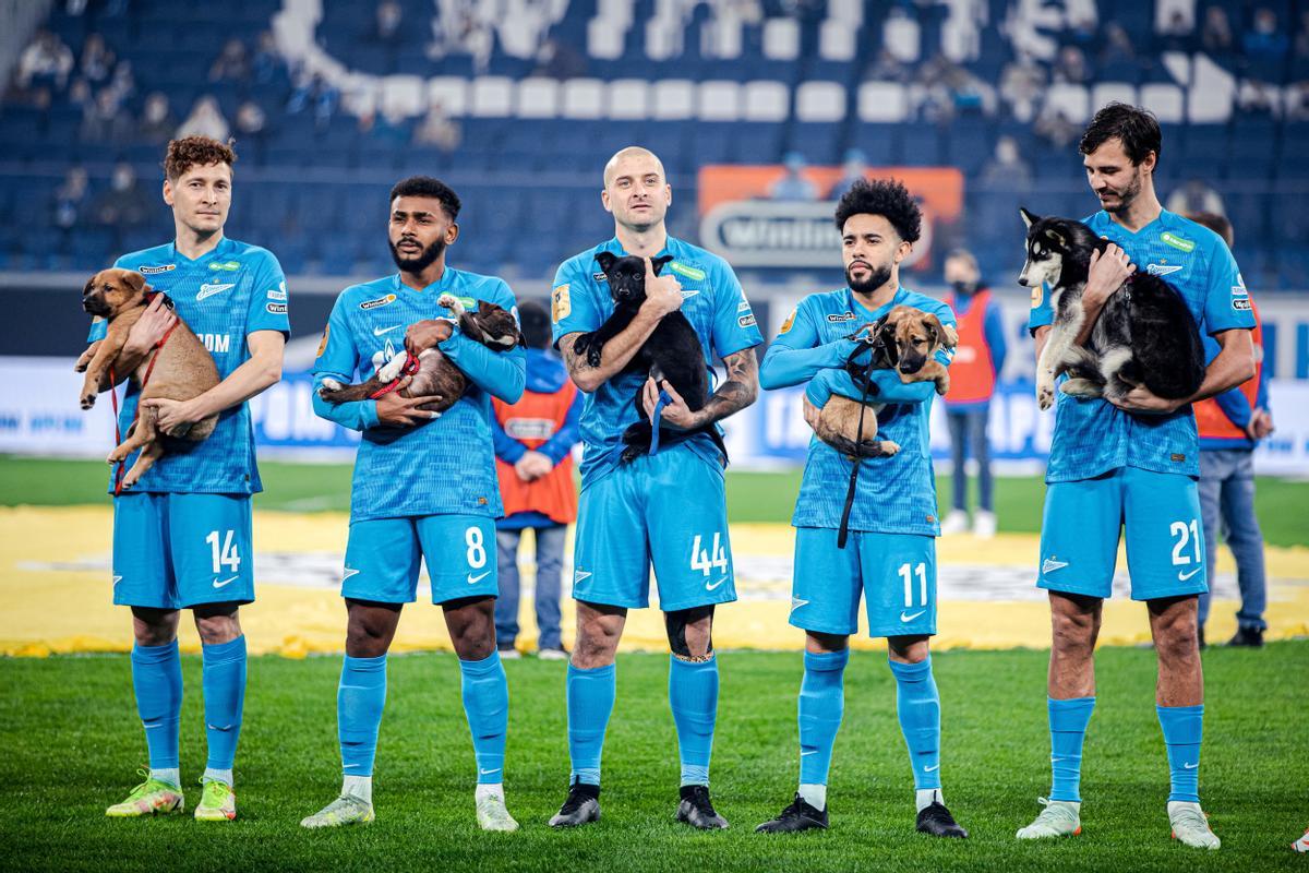 Yaroslav Rakitskiy, en el centro, durante su etapa en el Zenit.