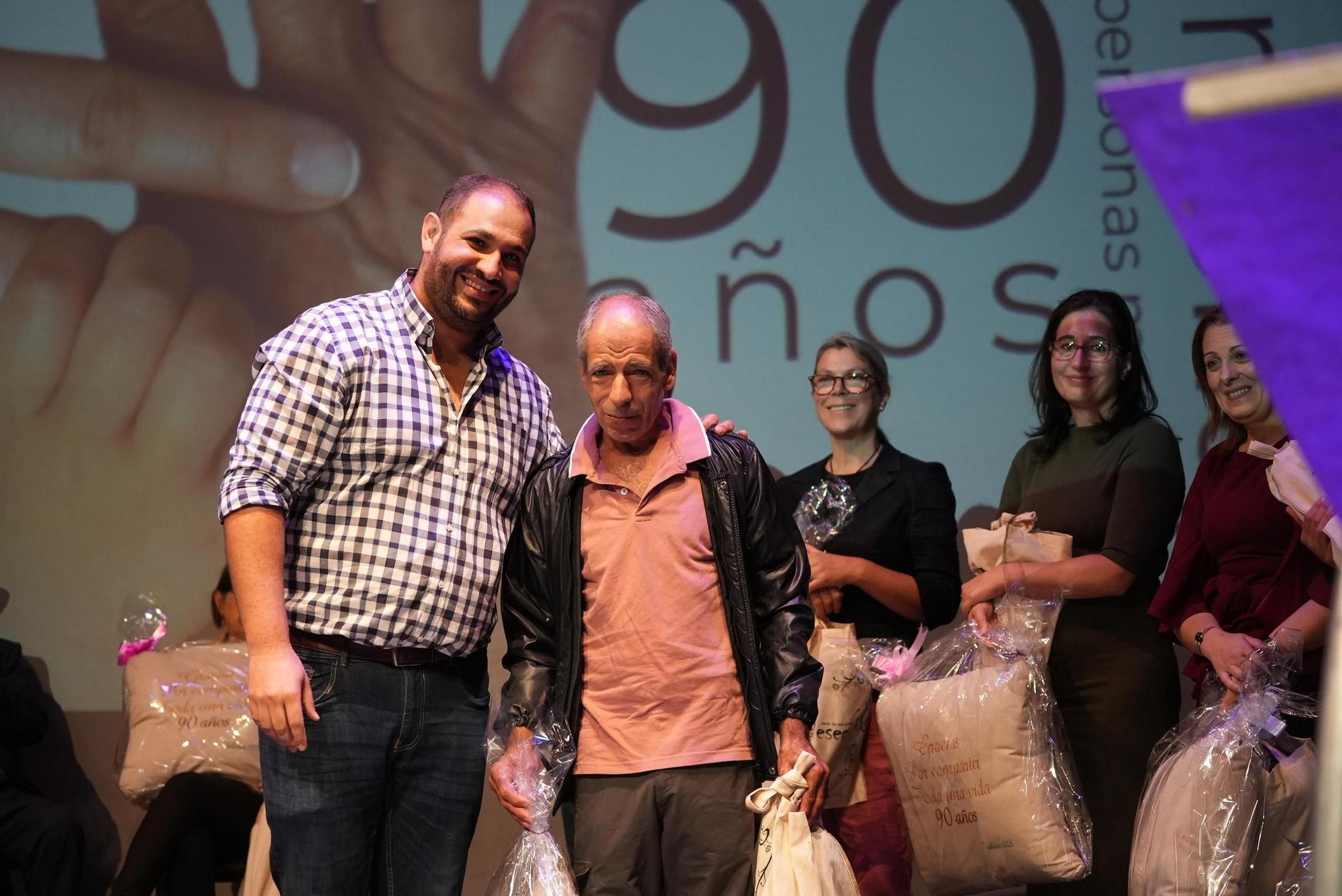 Homenaje a las personas mayores de 90 años en Valleseco