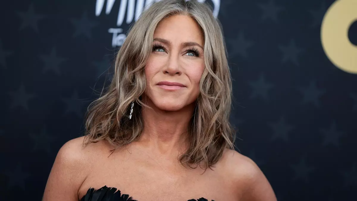 Jennifer Aniston revela que estuvo "de luto" por Matthew Perry antes de su muerte