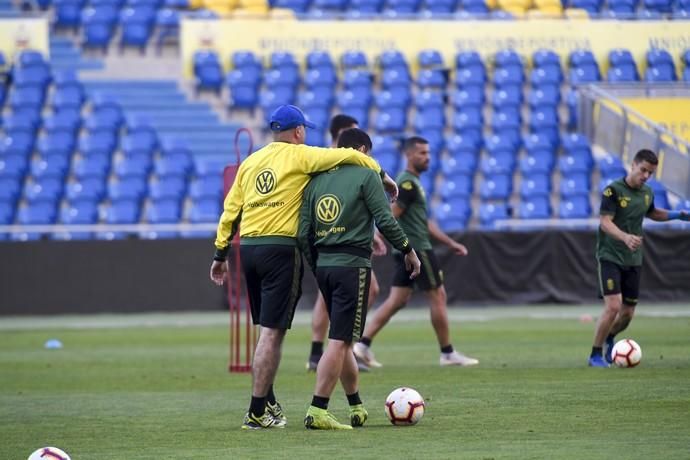 DEPORTES 05-03-19  LAS PALMAS DE GRAN CANARIA.  Primer entrenamiento de Pepe Mel. FOTOS: JUAN CASTRO