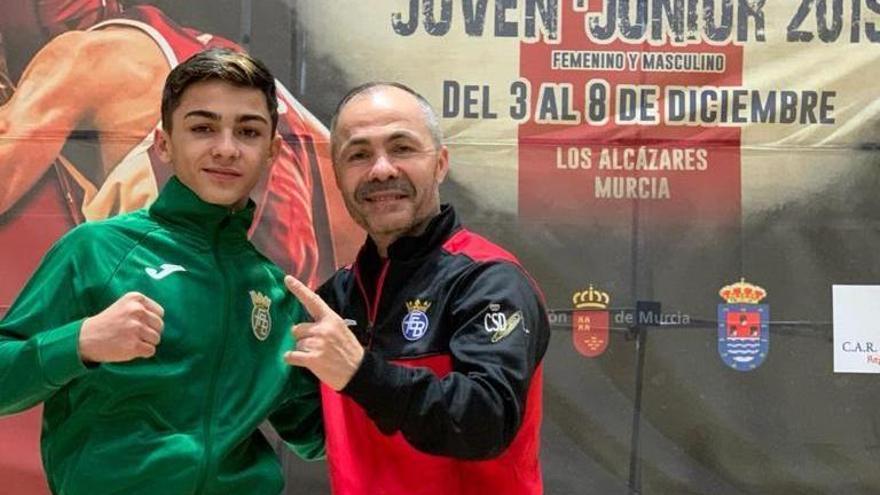 Rafa Lozano Jr, a la izquierda, junto a su padre.