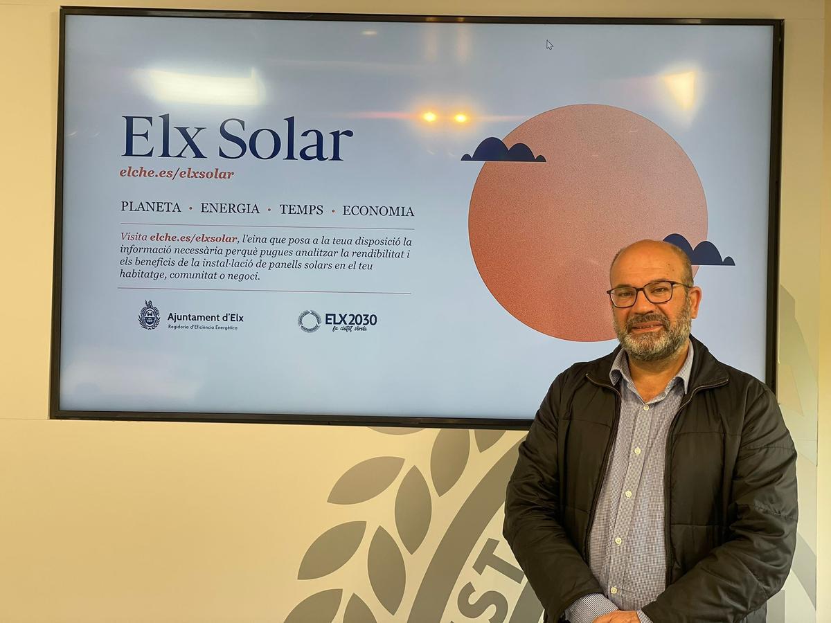 El edil de Eficiencia Energética con la campaña de Elx Solar