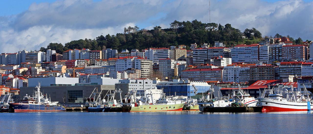Imagen de archivo de barcos pesqueros amarrados en Beiramar, en Vigo