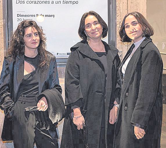 Ángela Aparicio, Gabriela Canseco y Antonia Sánchez.
