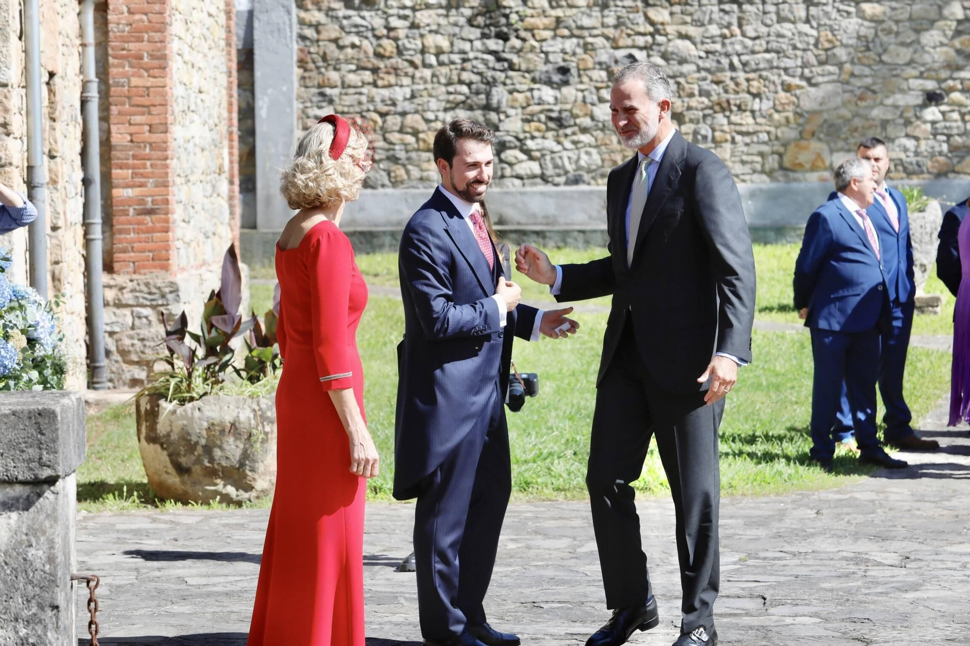 El Rey Felipe VI, testigo de excepción en la boda de su ahijado en Gijón (en imágenes)