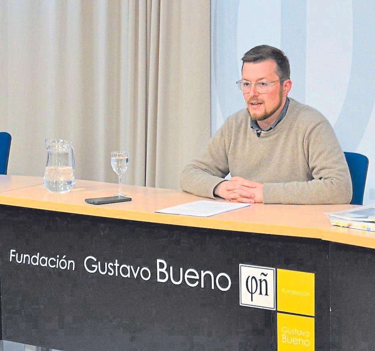 Jaime Pereira durante su conferencia en la Fundación Gustavo Bueno