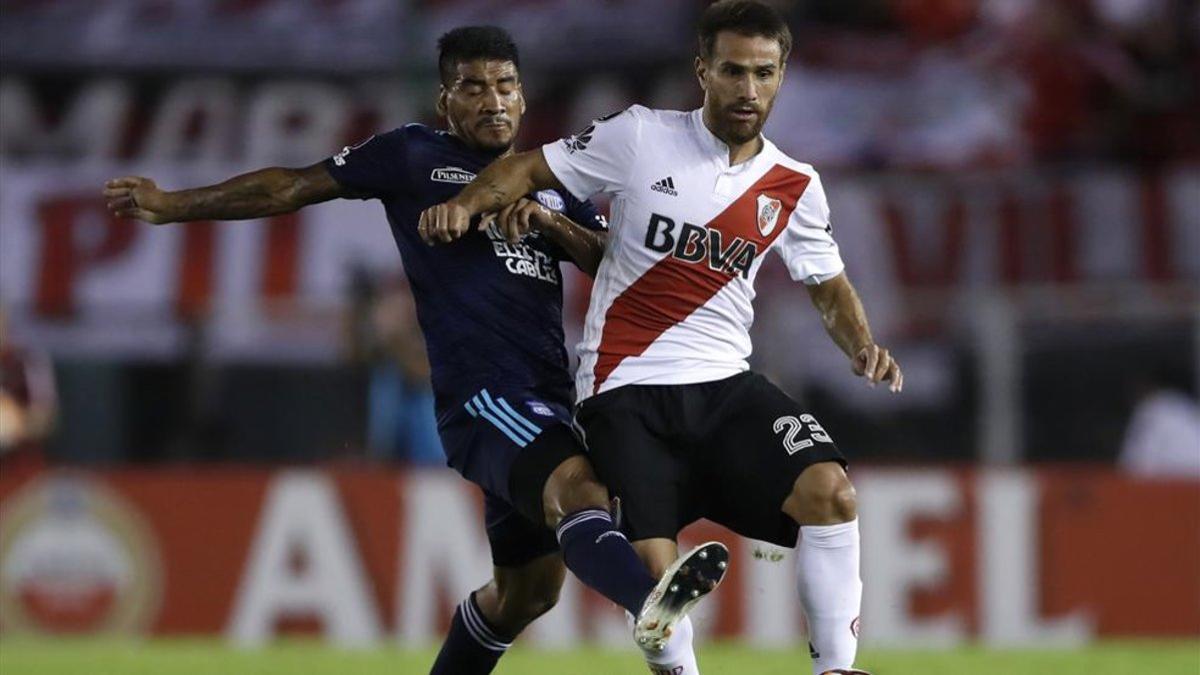 Ponzio como capitán de River Plate.