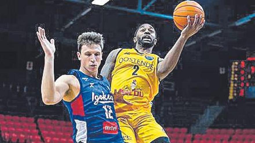 Una imagen del partido entre el Oostende y el Igokea