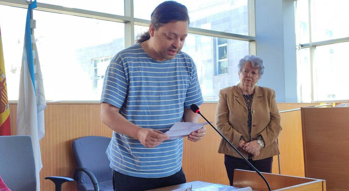 Asistentes á entrega do
Premio Daravelo. | S. Á.