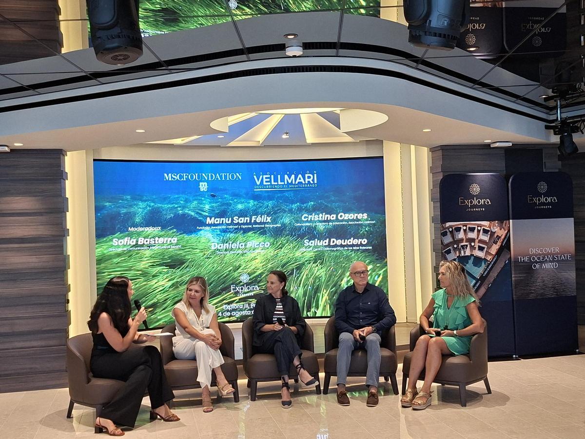 Imagen de la mesa redonda.