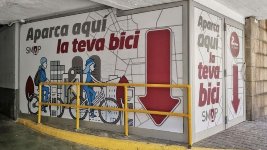 El parking de la plaza Mayor dispone de plazas para bicis.