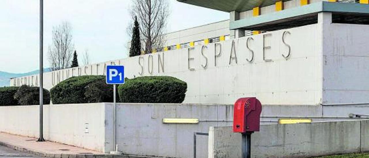 Vista exterior del hospital de Son Espases, en Palma. | EFE/CATI CLADERA