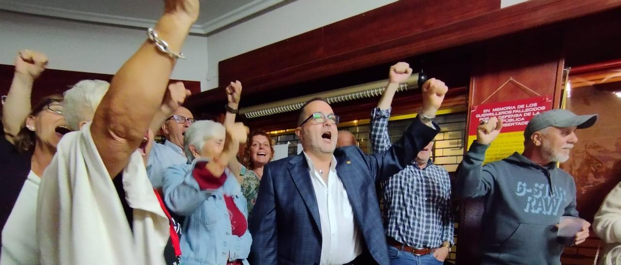 Así celebró Convocatoria por Langreo su triunfo electoral