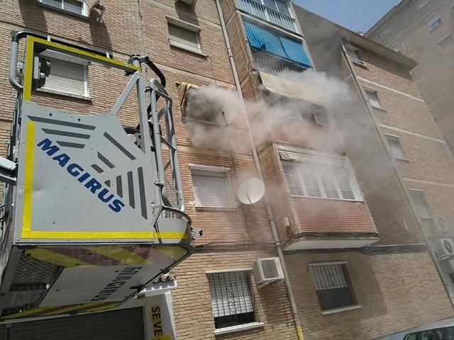 Fallece una mujer en el incendio de una vivienda en Málaga