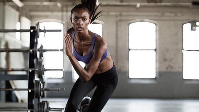Lo último es el HIIT, un entrenamiento 'quemacalorías' a intervalos de gran intensidad